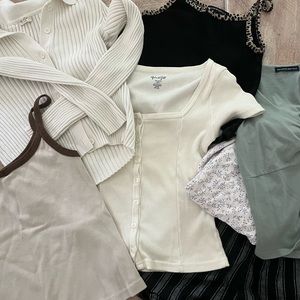 BRANDY MELVILLE BUNDLE 🎀